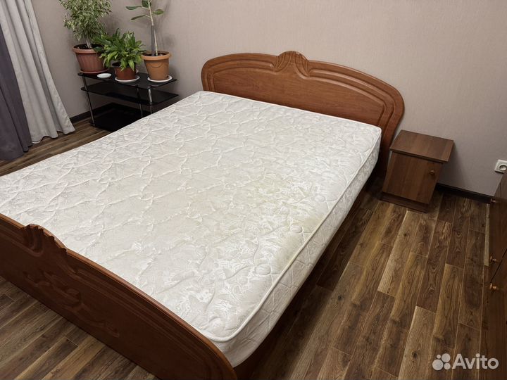 Кровать с матрасом бу