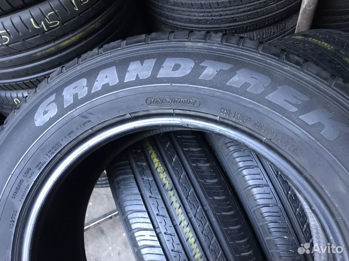 Dunlop Grandtrek ST30 225/65 R17