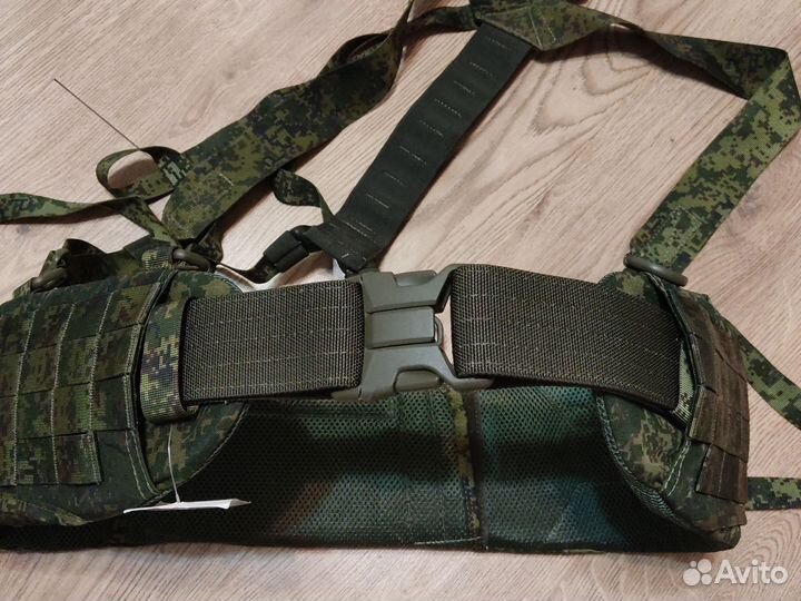 Валберт, Боевой пояс с лямками