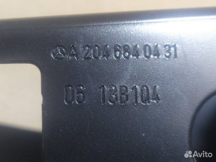 Кронштейн правый Mercedes Glk Х204 OM651DE22LA