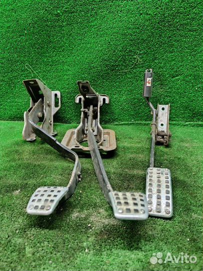 Педаль Mitsubishi Lancer 9 1.6 2005