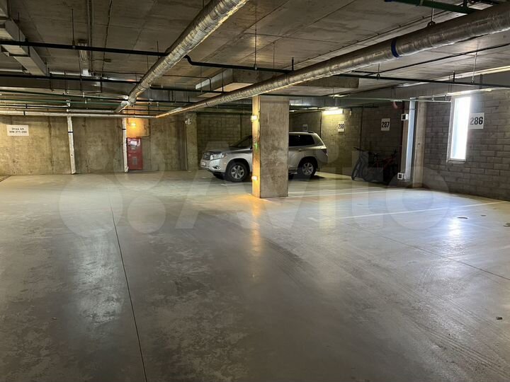 Машиноместо, 14 м²