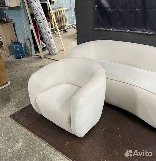 Дизайнерское кресло