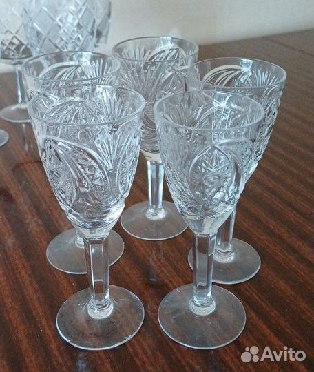 Хрустальные фужеры, стаканы, вазы