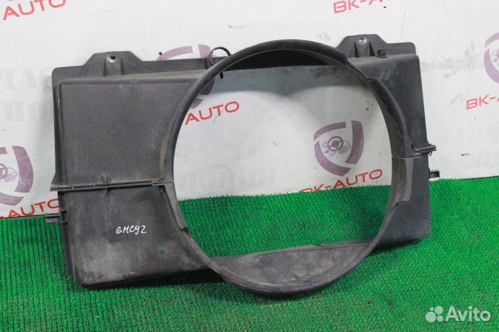 Кожух вентилятора GMC Yukon GMT800