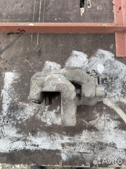 Передний тормозной суппорт для Volkswagen T5