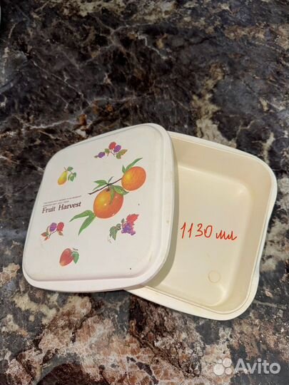 Набор пластиковых контейнеров