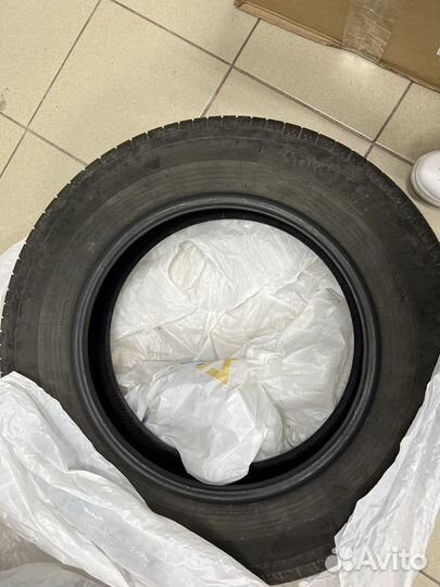 Yokohama BluEarth-ES ES32 215/65 R17