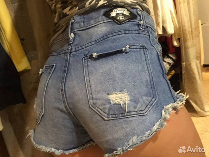 Джинсовые шорты