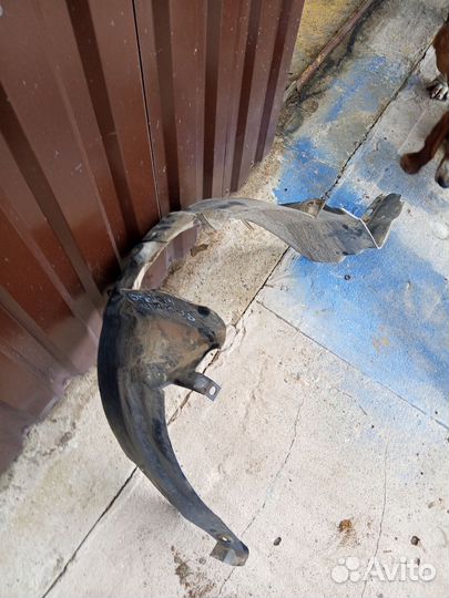 Подкрылок(локер) передний левый kia shuma 2