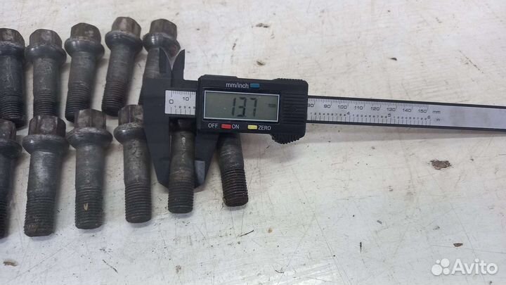 Болты колесные Mercedes W251 R-class