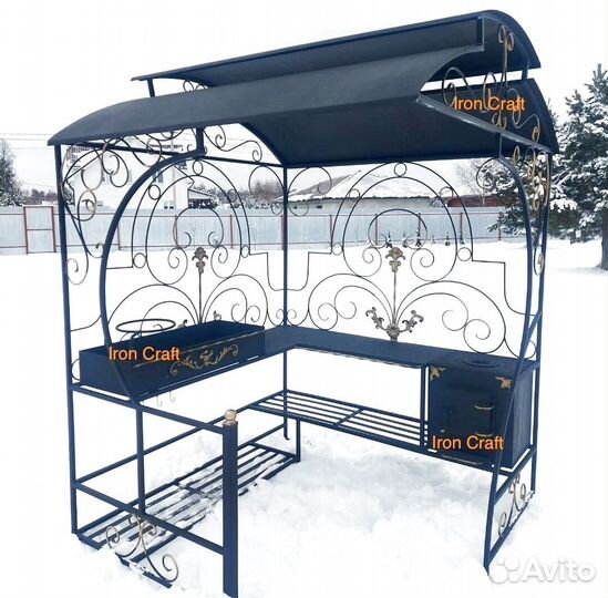 Мангал с крышей и печкой под казан