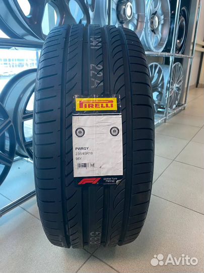 Pirelli Powergy 235/45 R18