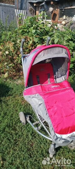 Коляска прогулочная Infinity lira 4