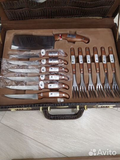 Набор ножей в кейсе Millerhaus