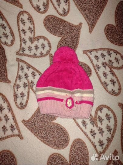 Шапка для девочки в отличном состоянии на 5 лет
