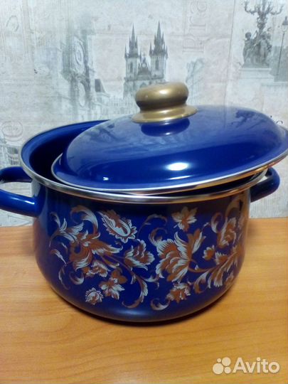 Кастрюля эмалированная новая