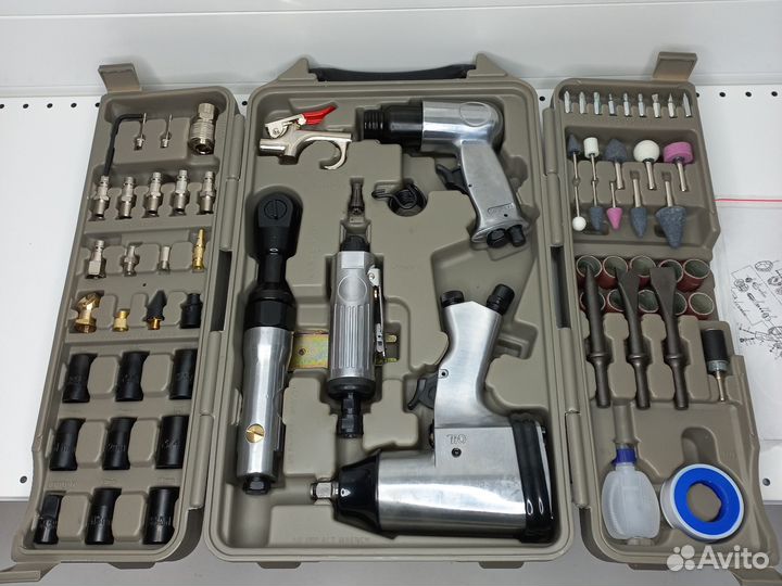 Набор пневмоинструмента с насадками 71 pcs