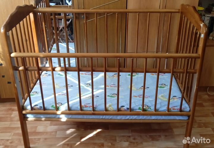 Детская кроватка