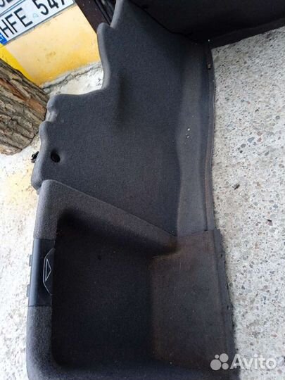 Бмв е39 обшивки багажника