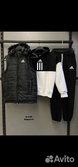 Костюм тройка