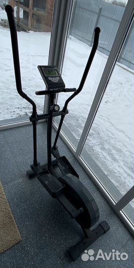 Эллиптический тренажер torneo