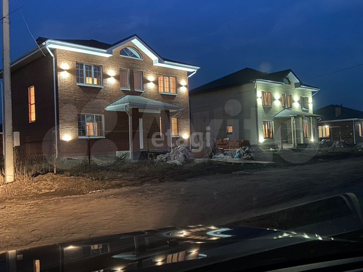 Дом 180 м² на участке 6 сот.