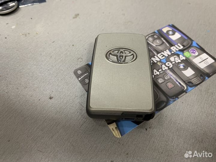 Ключ Toyota Alphard B52EA 433 mhz