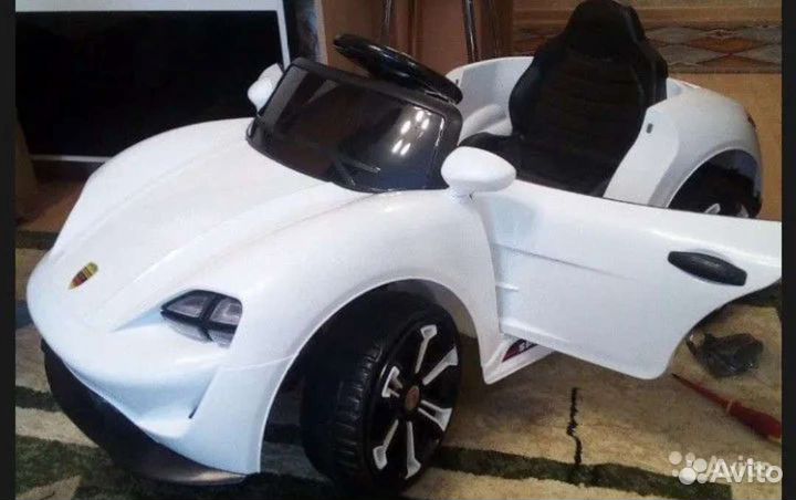 Электромобиль детский с пультом новый
