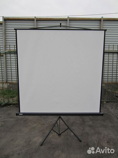Экран Draper cкладной (самокрутка)