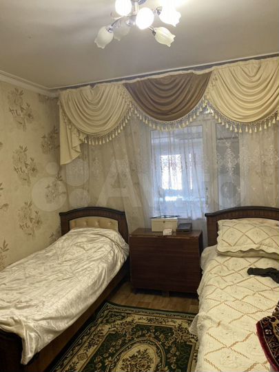 Комната 18 м² в 4-к., 1/5 эт.