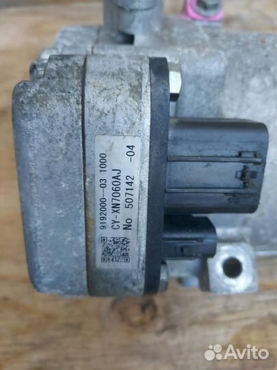 Компрессор кондиционера Nissan Leaf ZE0 2010