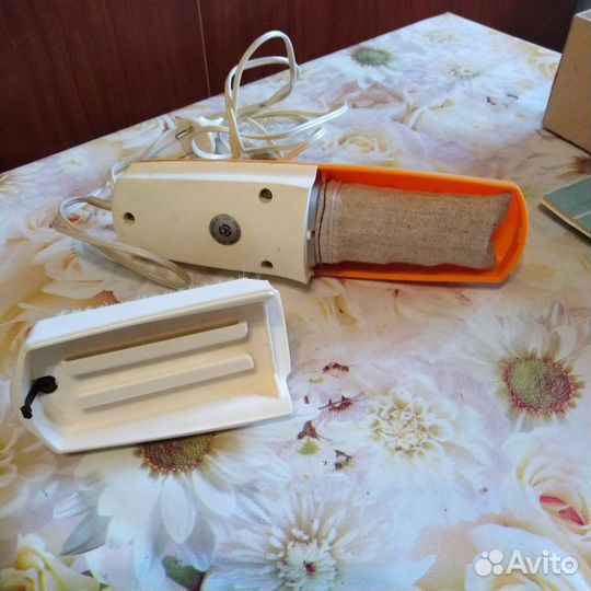 Электрощётка-пылесос Ветерок 3