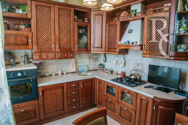 3-к. квартира, 120 м², 3/4 эт.