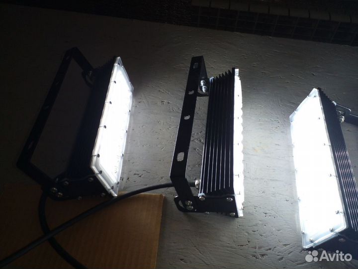 Прожектор фасадный L260.30.220.6