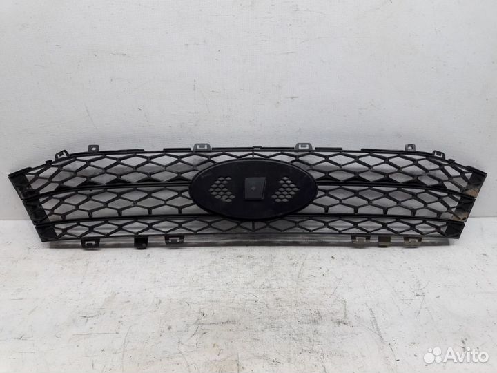 Решетка радиатора Лада Веста 2015