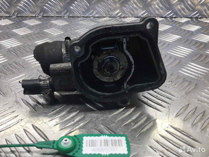 Корпус термостата Mercedes C-klasse a6462000715 646821 (646.821)