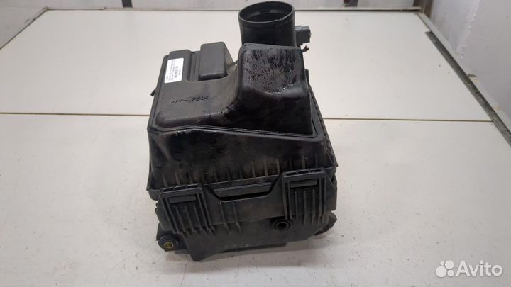 Корпус воздушного фильтра Mitsubishi Outlander, 2004