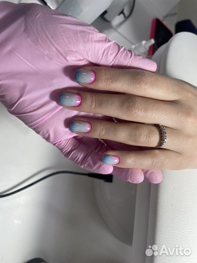 Модель на маникюр