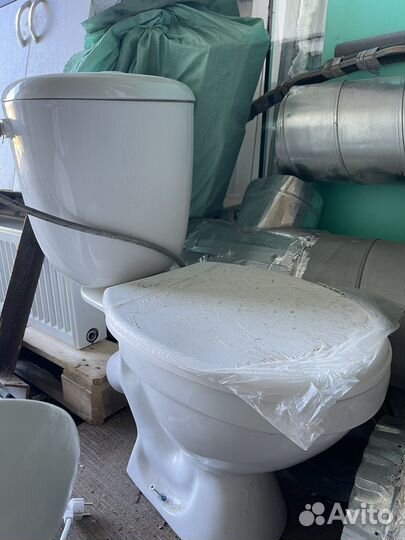 Унитаз с бачком