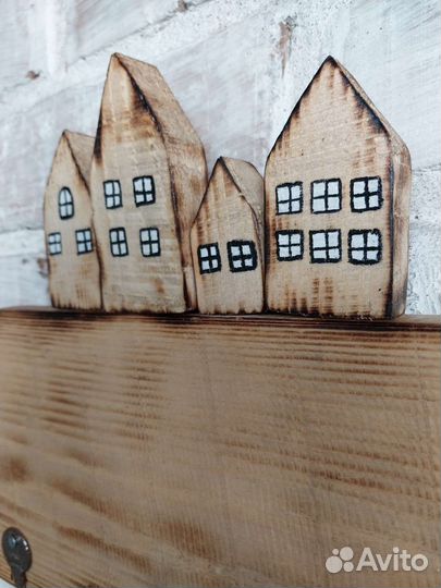 Ключница настенная из дерева