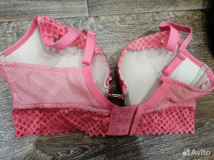 Бюстгальтер с пуш апом новый, размер 38 с