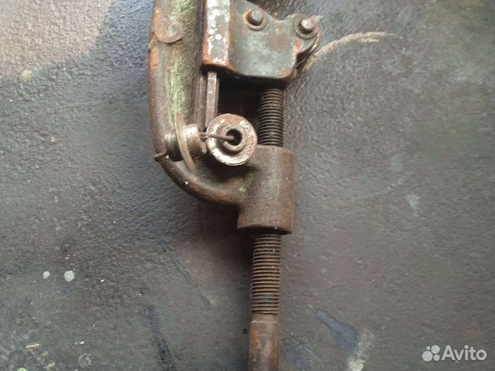 Труборез ручной