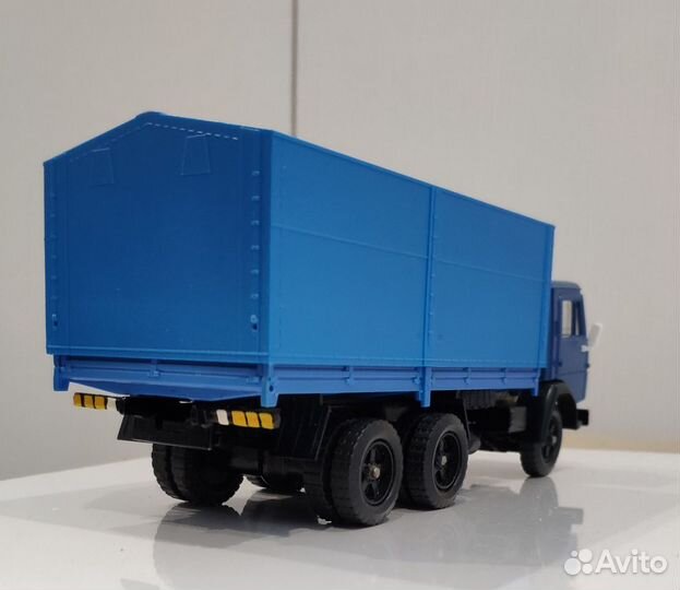 Модель грузовика KAMAZ 5320 с тентом. СССР 1:43