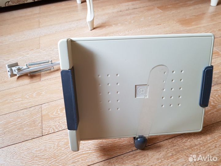 Держатель для бумаг