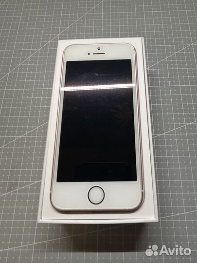 iPhone SE, 128 ГБ