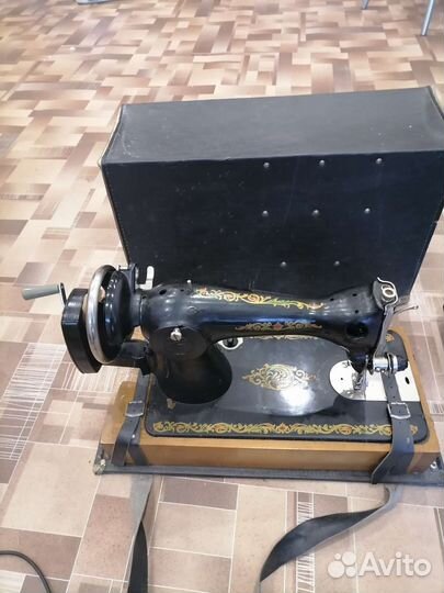 Машинка швейная подольская