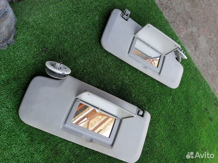 Козырек левый на Chevrolet Orlando 2011-2015