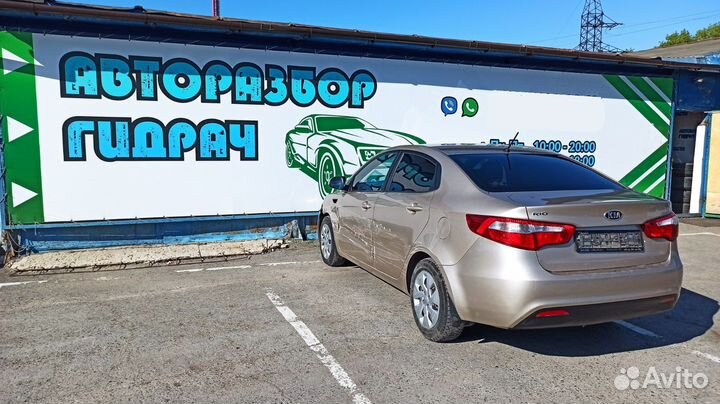 Уголок внутренний задний левый Kia Rio 3 839104X00