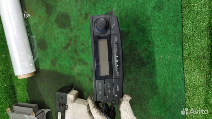 Блок управления печки/климат-контроля Mazda MPV 2